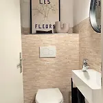 Modernes Designer-apartment Fuer 7 Gaeste - 80qm In Zentraler Lage, Self-check-in