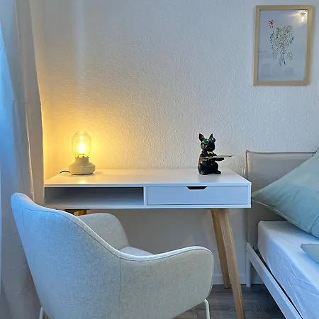 Modernes Designer-apartment Fuer 7 Gaeste - 80qm In Zentraler Lage, Self-check-in Karlsruhe